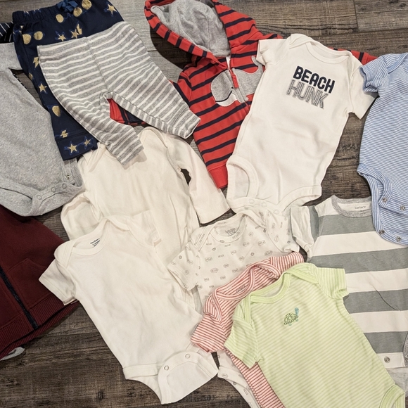 Lot of 17 pieces of boys 0-3mo clothing - Picture 3 of 4